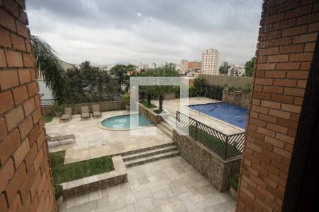 Apartamento à venda com 240m², 3 quartos e 5 vagasÁrea comum - Piscina