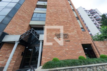 Apartamento à venda com 240m², 3 quartos e 5 vagasEntrada