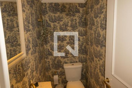 Apartamento à venda com 240m², 3 quartos e 5 vagasLavabo