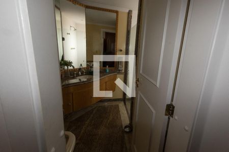 Apartamento à venda com 240m², 3 quartos e 5 vagasEscritório - Banheiro