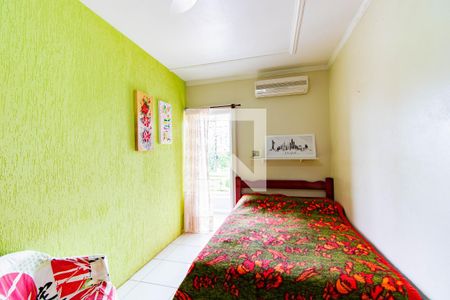 Casa à venda com 200m², 3 quartos e 3 vagas Casa à venda com 200m², 3 quartos e 3 vagasQuarto 2