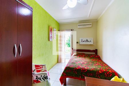 Casa à venda com 200m², 3 quartos e 3 vagas Casa à venda com 200m², 3 quartos e 3 vagasQuarto 2