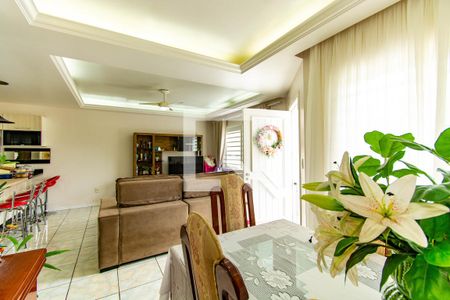 Sala de casa à venda com 3 quartos, 200m² em Igara, Canoas