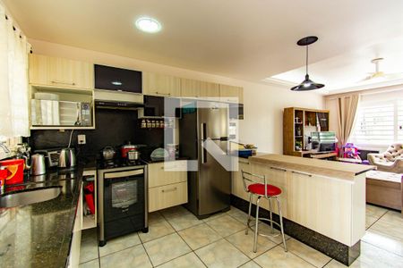 Casa à venda com 200m², 3 quartos e 3 vagas Casa à venda com 200m², 3 quartos e 3 vagasCozinha