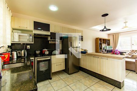 Casa à venda com 200m², 3 quartos e 3 vagas Casa à venda com 200m², 3 quartos e 3 vagasCozinha