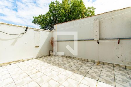 Casa à venda com 200m², 3 quartos e 3 vagas Casa à venda com 200m², 3 quartos e 3 vagasÁrea Externa