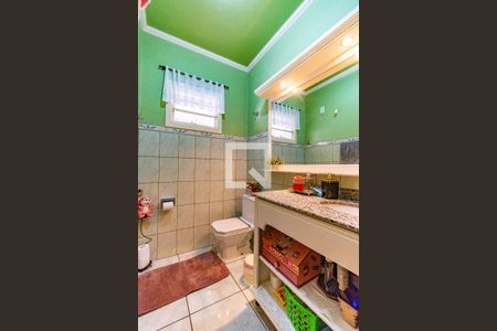 Casa à venda com 200m², 3 quartos e 3 vagas Casa à venda com 200m², 3 quartos e 3 vagasBanheiro