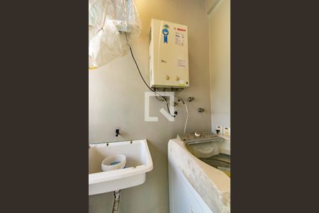 Casa à venda com 200m², 3 quartos e 3 vagas Casa à venda com 200m², 3 quartos e 3 vagasÁrea de Serviço