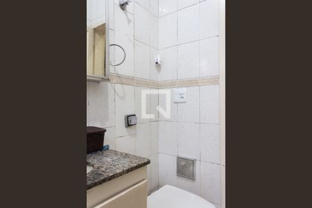 Casa à venda com 125m², 2 quartos e 2 vagas Casa à venda com 125m², 2 quartos e 2 vagasBanheiro
