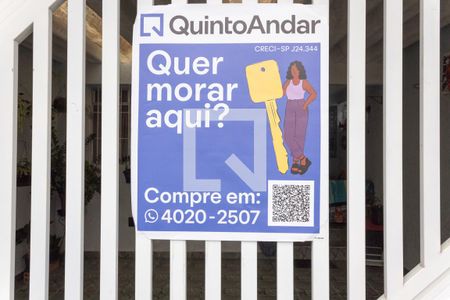 Casa à venda com 125m², 2 quartos e 2 vagas Casa à venda com 125m², 2 quartos e 2 vagasFachada