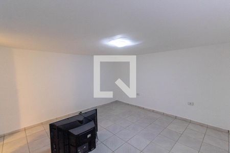 Quarto 1 de casa para alugar com 2 quartos, 75m² em Vila Ré, São Paulo