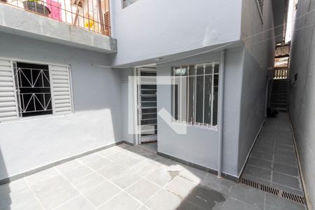 Casa para alugar com 75m², 2 quartos e sem vagaQuintal