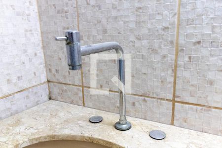 Casa para alugar com 75m², 2 quartos e sem vagaBanheiro - torneira