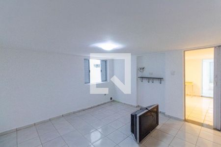 Quarto 1 de casa para alugar com 2 quartos, 75m² em Vila Ré, São Paulo