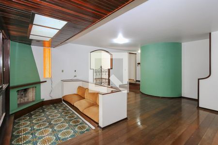 Sala de casa à venda com 4 quartos, 337m² em Chácara Santo Antônio, São Paulo