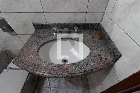 Casa à venda com 120m², 2 quartos e 2 vagasBanheiro