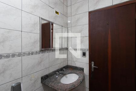 Banheiro de casa à venda com 2 quartos, 120m² em Parada Inglesa, São Paulo