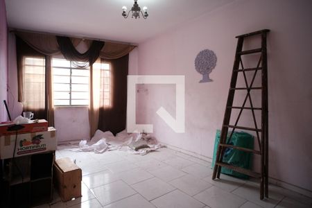 Casa à venda com 224m², 6 quartos e 6 vagasSala