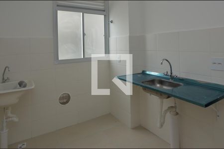 Apartamento à venda com 44m², 2 quartos e 1 vaga Apartamento à venda com 44m², 2 quartos e 1 vagaCozinha e Área de Serviço