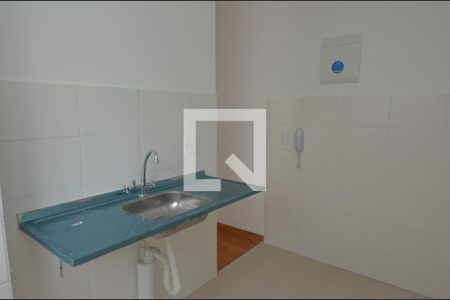 Apartamento à venda com 44m², 2 quartos e 1 vaga Apartamento à venda com 44m², 2 quartos e 1 vagaCozinha e Área de Serviço