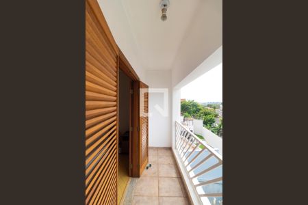 Casa à venda com 540m², 4 quartos e 4 vagasSacada do Quarto 01