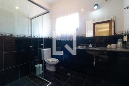 Casa à venda com 540m², 4 quartos e 4 vagasBanheiro 02