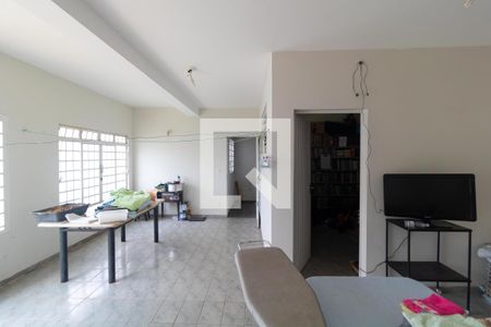 Casa à venda com 540m², 4 quartos e 4 vagasSalão