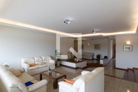 Casa à venda com 540m², 4 quartos e 4 vagasSalas