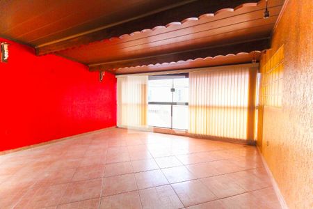 Casa à venda com 180m², 3 quartos e 2 vagas Casa à venda com 180m², 3 quartos e 2 vagasVaranda da Suíte