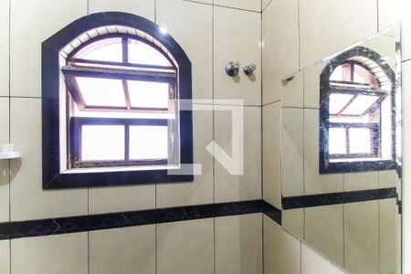 Casa à venda com 180m², 3 quartos e 2 vagas Casa à venda com 180m², 3 quartos e 2 vagasBanheiro 2