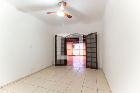 Casa à venda com 180m², 3 quartos e 2 vagas Casa à venda com 180m², 3 quartos e 2 vagasSuíte