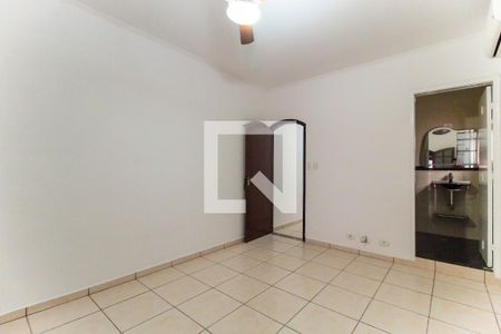 Casa à venda com 180m², 3 quartos e 2 vagas Casa à venda com 180m², 3 quartos e 2 vagasSuíte