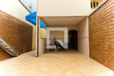 Casa à venda com 180m², 3 quartos e 2 vagas Casa à venda com 180m², 3 quartos e 2 vagasQuintal