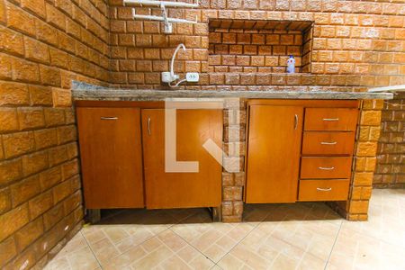 Casa à venda com 180m², 3 quartos e 2 vagas Casa à venda com 180m², 3 quartos e 2 vagasChurrasqueira