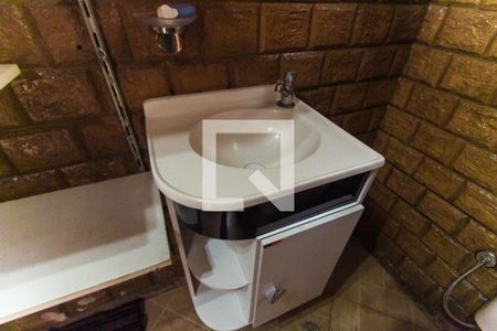 Casa à venda com 180m², 3 quartos e 2 vagas Casa à venda com 180m², 3 quartos e 2 vagasBanheiro de serviço