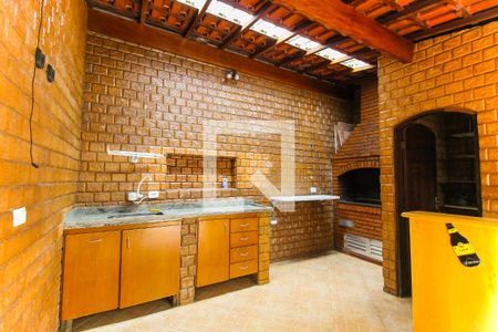 Casa à venda com 180m², 3 quartos e 2 vagas Casa à venda com 180m², 3 quartos e 2 vagasChurrasqueira