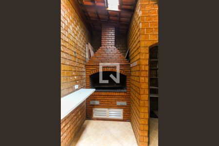 Casa à venda com 180m², 3 quartos e 2 vagas Casa à venda com 180m², 3 quartos e 2 vagasChurrasqueira