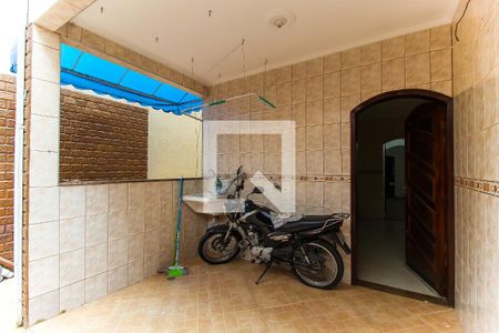 Casa à venda com 180m², 3 quartos e 2 vagas Casa à venda com 180m², 3 quartos e 2 vagasÁrea de Serviço