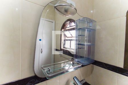 Casa à venda com 180m², 3 quartos e 2 vagas Casa à venda com 180m², 3 quartos e 2 vagasBanheiro da Suíte