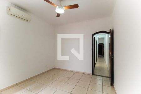 Casa à venda com 180m², 3 quartos e 2 vagas Casa à venda com 180m², 3 quartos e 2 vagasQuarto 1