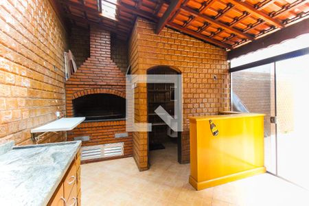 Casa à venda com 180m², 3 quartos e 2 vagas Casa à venda com 180m², 3 quartos e 2 vagasChurrasqueira