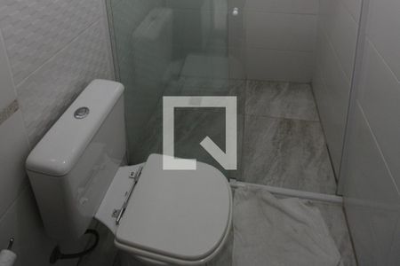 Casa à venda com 200m², 2 quartos e 2 vagasCasa 2 - Banheiro