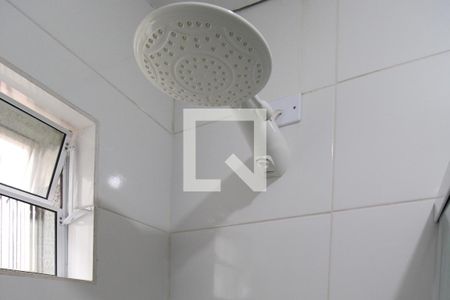 Casa à venda com 200m², 2 quartos e 2 vagasBanheiro 1