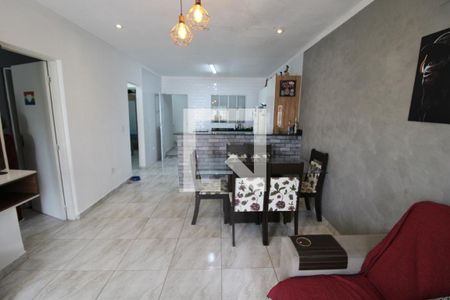 Sala de casa para alugar com 2 quartos, 105m² em Parque Peruche, São Paulo