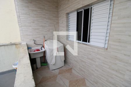 Casa à venda com 200m², 2 quartos e 2 vagasCasa 2 - Area de seriviço