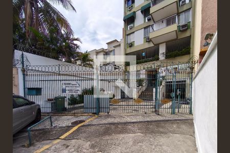 Apartamento à venda com 72m², 2 quartos e 1 vagaFachada e portaria