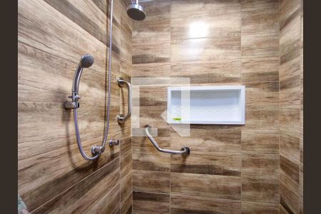 Apartamento à venda com 72m², 2 quartos e 1 vagaBanheiro Corredor