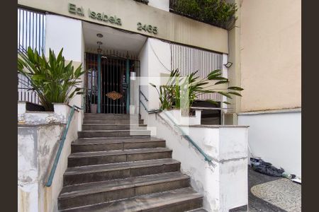 Apartamento à venda com 72m², 2 quartos e 1 vagaFachada e portaria