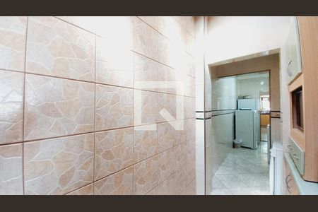 Casa à venda com 153m², 5 quartos e 2 vagas Casa à venda com 153m², 5 quartos e 2 vagasCorredor