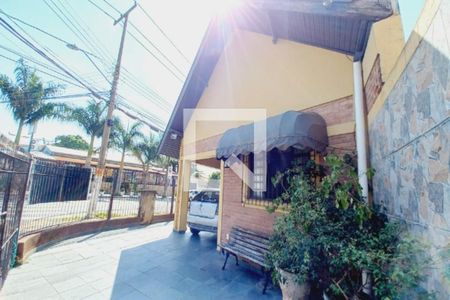 Casa à venda com 153m², 5 quartos e 2 vagas Casa à venda com 153m², 5 quartos e 2 vagasFachad